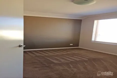 Property photo of 11 Elmhurst Drive Clarkson WA 6030