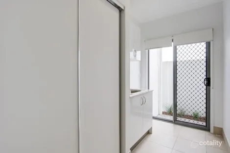 Property photo of 5036 Harbourview Drive Hope Island QLD 4212