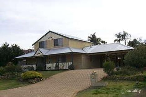 24 Spyglass Cir, Canning Vale, WA 6155