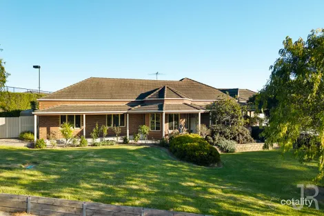 Property photo of 20 Holm Park Road Beaconsfield VIC 3807