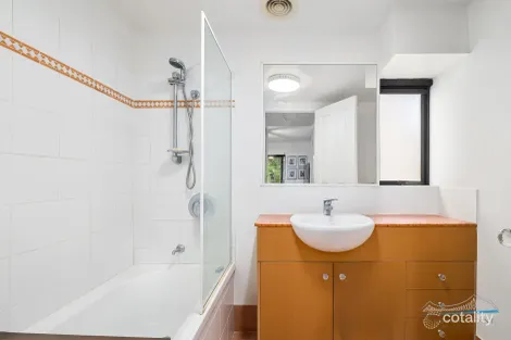 Property photo of 5/64 Lambert Street Kangaroo Point QLD 4169