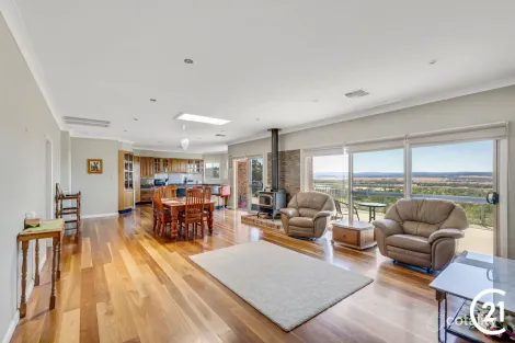 15 Glenwarrie Pl, Parkes, NSW 2870