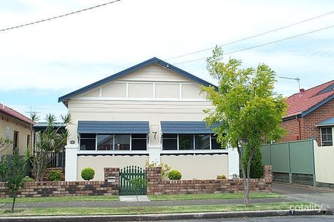 7 Darling St, Hamilton South, NSW 2303