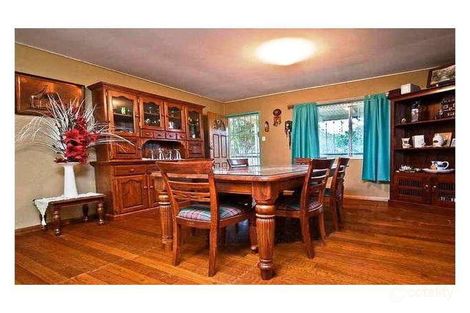 Property photo of 35 Bruce Road Woodridge QLD 4114