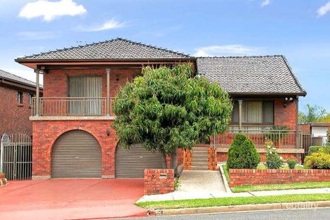 Property photo of 30 Sadlier Crescent Fairfield West NSW 2165