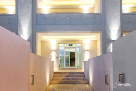 Property photo of 65 Ormond Esplanade Elwood VIC 3184