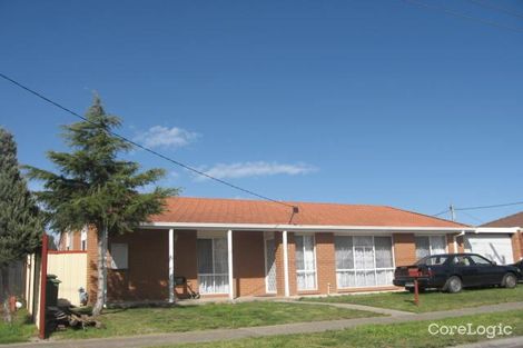 Property photo of 5 Yarcombe Crescent Craigieburn VIC 3064