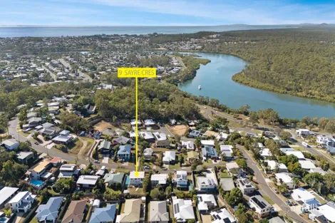 Property photo of 9 Sayre Crescent Boyne Island QLD 4680