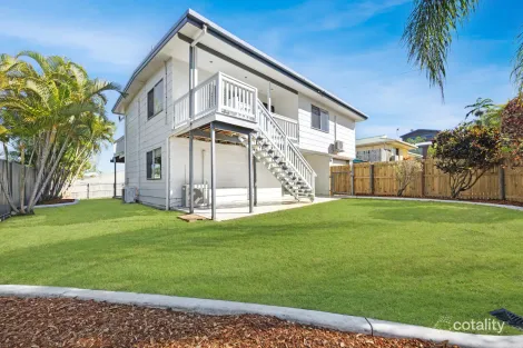 9 Sayre Cres, Boyne Island, QLD 4680