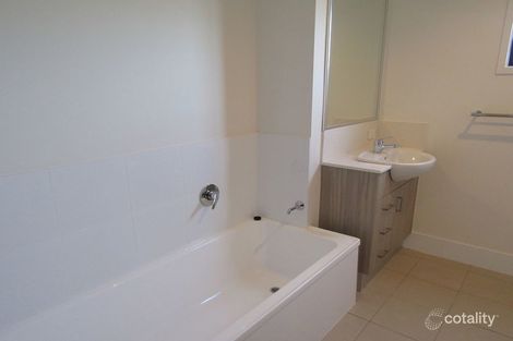 4/8 Oasis Cl, Manly West, QLD 4179