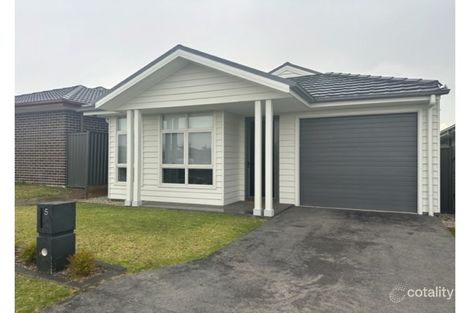 5 Long Reef Cct, Gregory Hills, NSW 2557