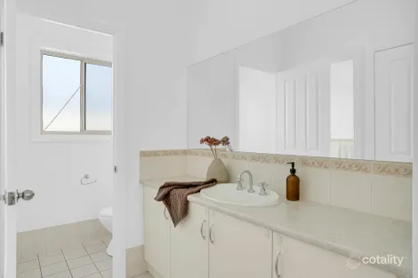 Property photo of 2 Barossa Drive Munno Para West SA 5115