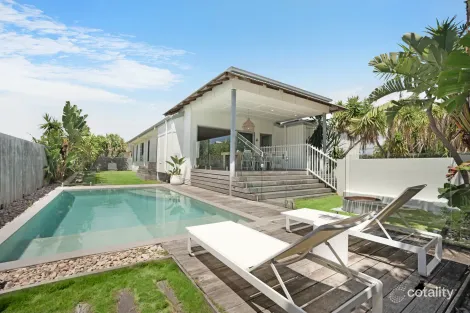 3 Sunshine Cl, Mudjimba, QLD 4564