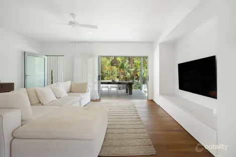 Property photo of 3 Sunshine Close Mudjimba QLD 4564