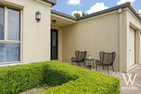 12 Peacock St, Eglinton, NSW 2795