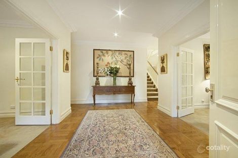 Property photo of 14 Moonga Road Toorak VIC 3142