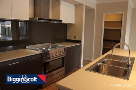 Property photo of 21 Chorus Way Cranbourne East VIC 3977