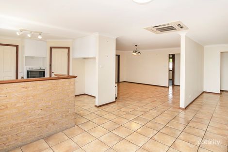 Property photo of 17 Lorikeet Loop Broadwater WA 6280