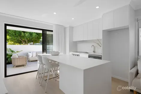 Property photo of 4 Rinca Place Parrearra QLD 4575
