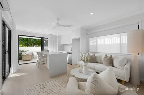 Property photo of 4 Rinca Place Parrearra QLD 4575