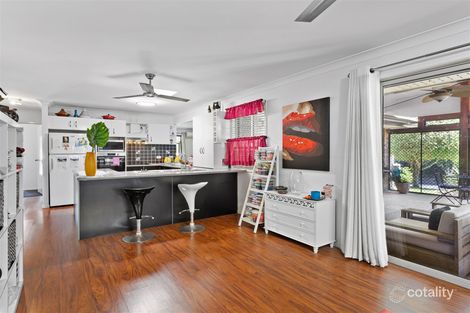 Property photo of 2 Pandanus Court Kallangur QLD 4503