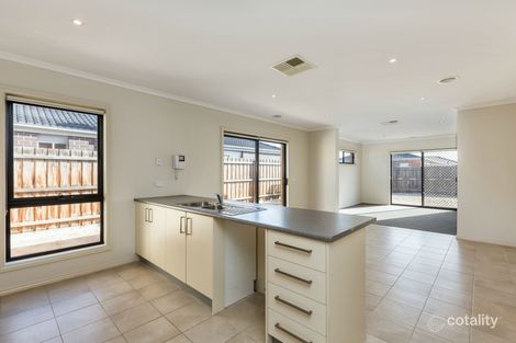 Property photo of 16 Wakefields Drive Brookfield VIC 3338