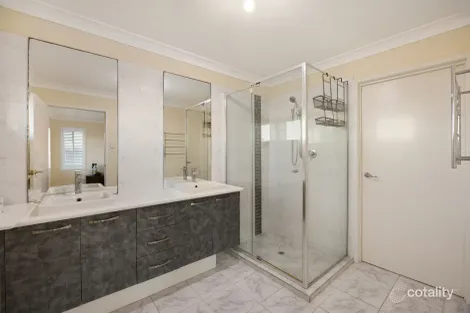 Property photo of 6 Burnside Place Forest Lake QLD 4078