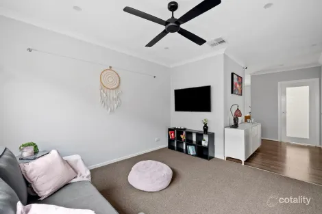 Property photo of 7 Waters Way Hillside VIC 3037