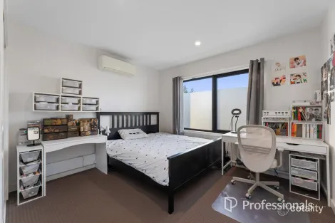 Property photo of 2/91 Eley Road Box Hill South VIC 3128