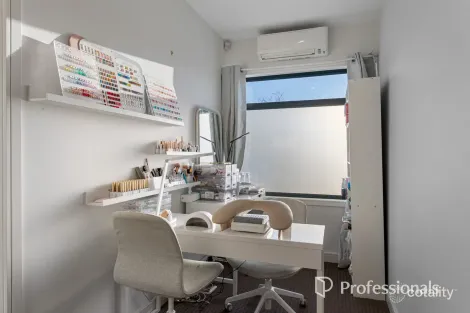 Property photo of 2/91 Eley Road Box Hill South VIC 3128