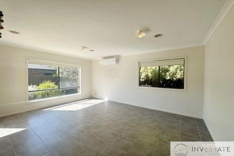 Property photo of 35 Grovedale Way Manor Lakes VIC 3024
