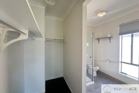 Property photo of 35 Grovedale Way Manor Lakes VIC 3024