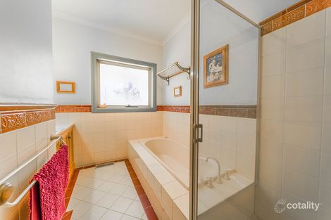 Property photo of 28 Marnie Road Kennington VIC 3550