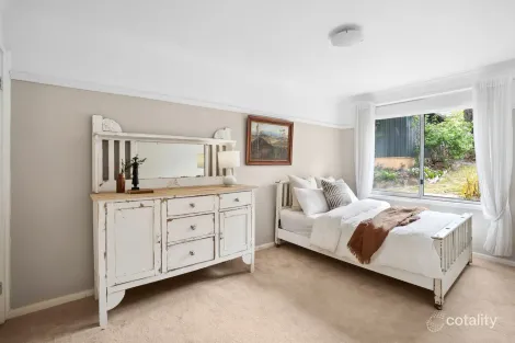 Property photo of 4 Perkins Place Torrens ACT 2607