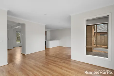 Property photo of 32 Goodia Street Wollert VIC 3750