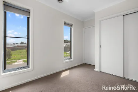 Property photo of 32 Goodia Street Wollert VIC 3750