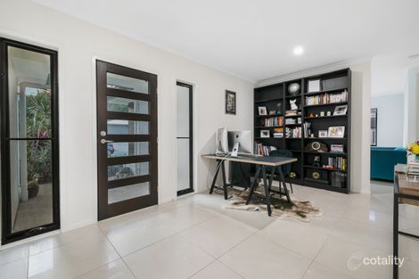 Property photo of 15 Hibiscus Crescent Maudsland QLD 4210