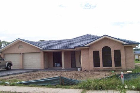 8 Waterhen Cl, Blue Haven, NSW 2262