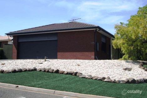 8 Chicquita Ct, Bacchus Marsh, VIC 3340