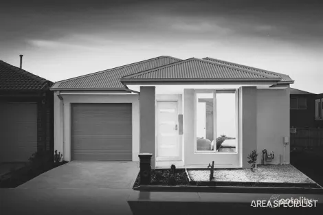 Property photo of 10 Councillor Drive Weir Views VIC 3338