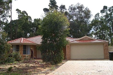 6 Painter Cres, Mundaring, WA 6073