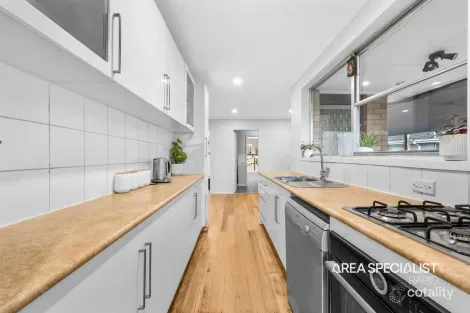 Property photo of 14 Deanswood Road Hampton Park VIC 3976