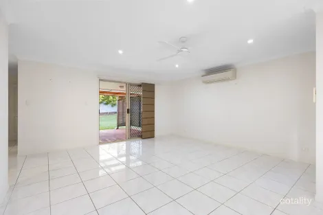 Property photo of 2 Bushlands Drive Noosaville QLD 4566