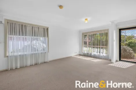 Property photo of 2/7 Robinson Avenue Dubbo NSW 2830