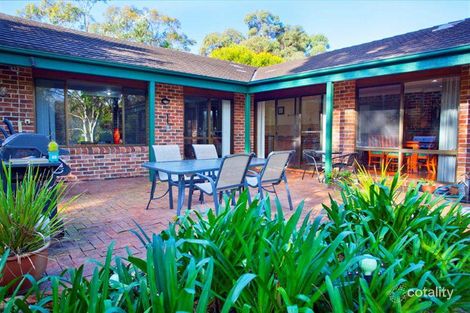 Property photo of 32 Hughes Crescent Kiama Downs NSW 2533