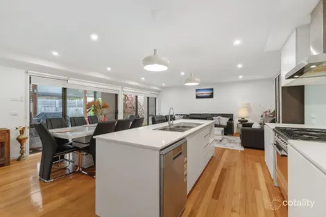 Property photo of 16 Ochre Place Mount Waverley VIC 3149