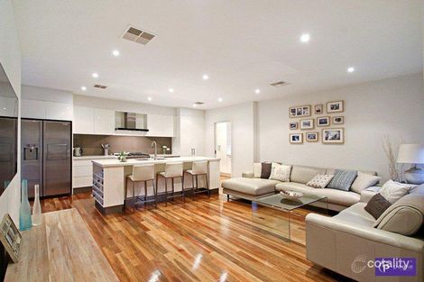 Property photo of 20 Hazeldene Court Berwick VIC 3806