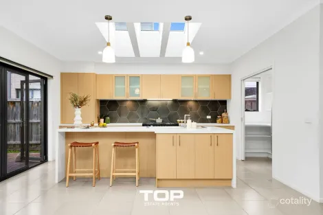 Property photo of 49 Parkgate Drive Clyde North VIC 3978