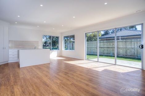 Property photo of 2/20 Regan Drive Romsey VIC 3434