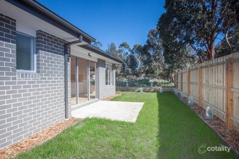 Property photo of 2/20 Regan Drive Romsey VIC 3434